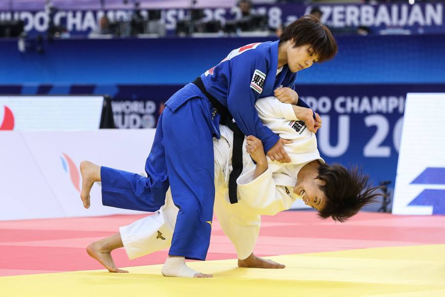 1 –  L’azione che ha portato alla vittoria del titolo mondiale la giovanissima giapponese Abe nei 52Kg. Le foto sono di  Emanuele Di Feliciantonio 